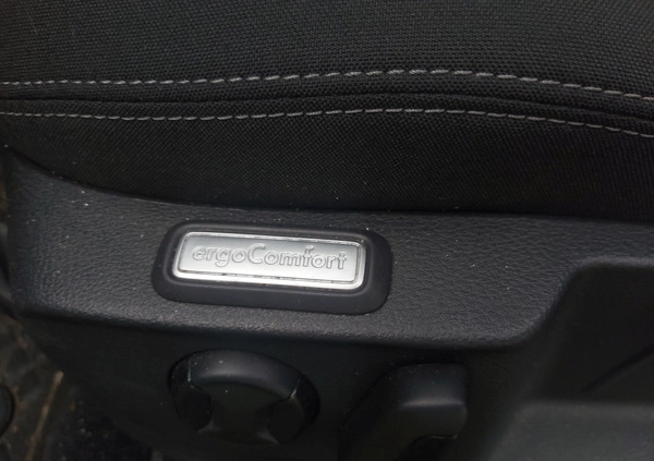 Volkswagen Passat cena 60900 przebieg: 172000, rok produkcji 2015 z Drezdenko małe 154